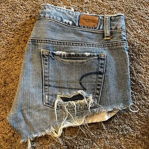 American Eagle Outfitters Jean Shorts - Size 0